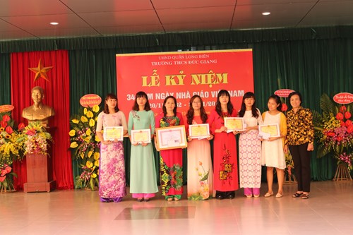 Long trọng tổ chức lễ kỉ niệm 34 năm ngày nhà giáo Việt Nam